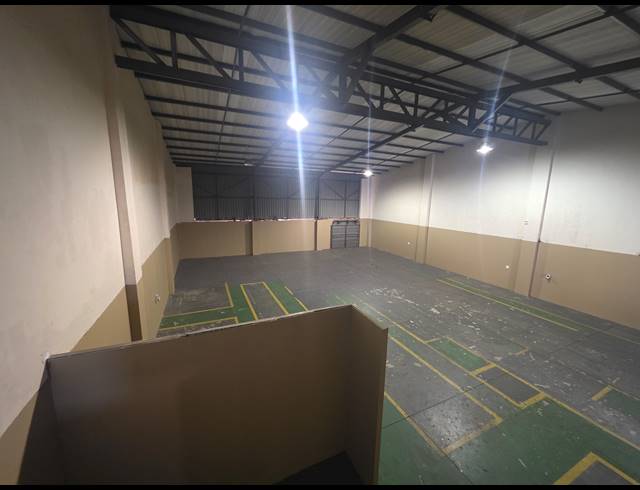 451M² WAREHOUSE TO LET IN STORMILL